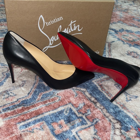 SOLD❗️NEW $795 LOUBOUTIN HEELS❗️ - Picture 7 of 10